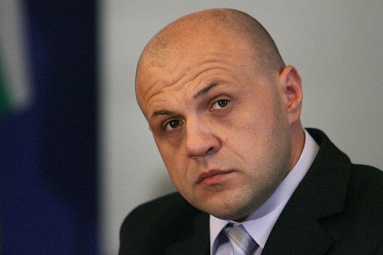 Дончев: Борисов няма да е кандидат, Фандъкова е подходяща