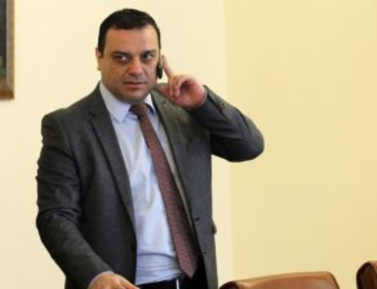 Московски: Концесията е най-правилното решение за развитието на летищата  