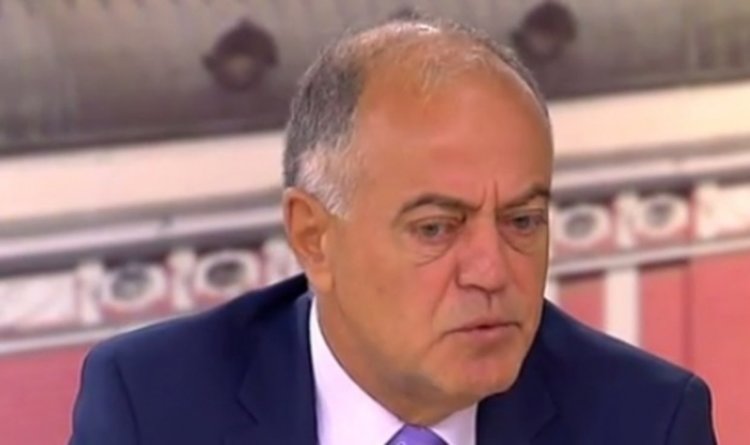 Отново има ухажване на Ахмед Доган