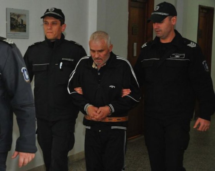 25 години затвор за мъж, убил майка и дъщеря с ловна пушка