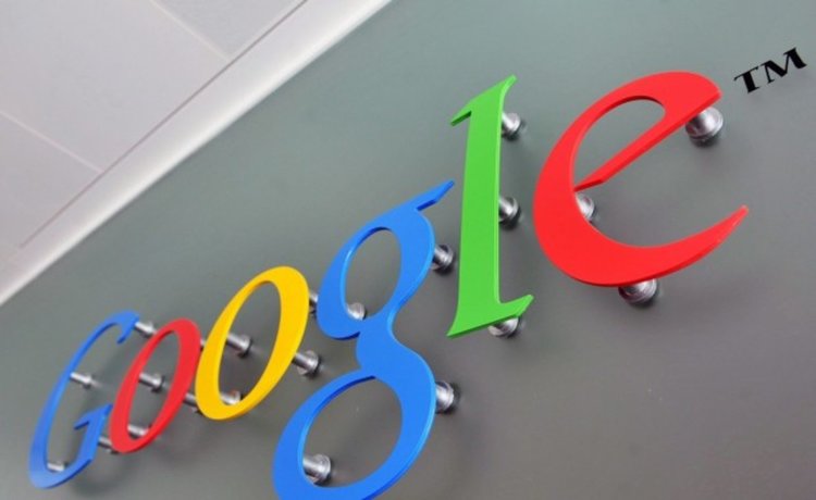 Google представя първите си очила за виртуална реалност