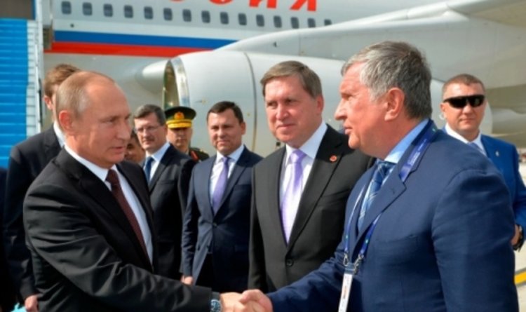 Путин пристигна в Истанбул при драконовски мерки за сигурност