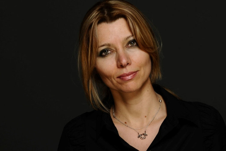 Елиф Шафак за DW: "Турция е обзета от колективна амнезия"