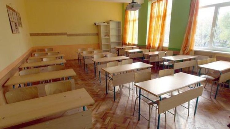 Бележката извинява отсъствия само с номер от амбулаторен лист