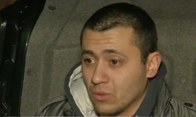 Млад мъж твърди, че е пребит и унижаван от полицаи  
