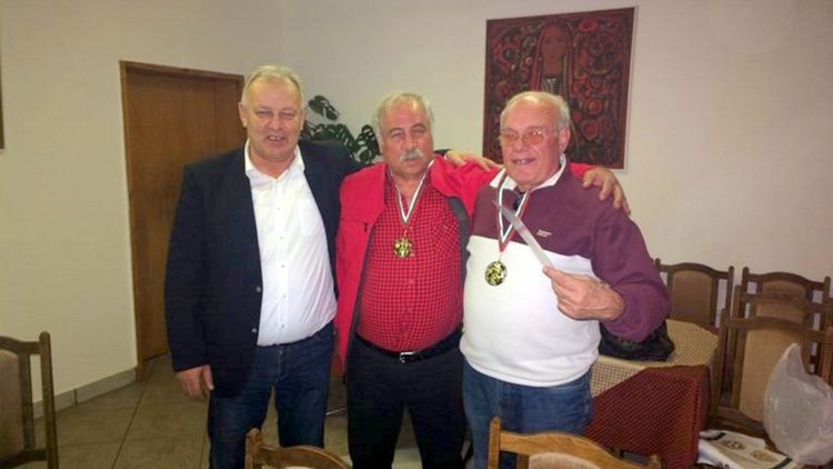 Кметът Мелемов награди футболните ветерани на "Родопа" в Смолян