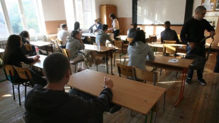 Около 40% от 15-годишните ученици са функционално неграмотни