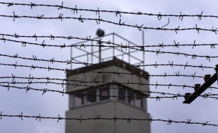 По 4 квадрата в спалното помещение за всеки затворник