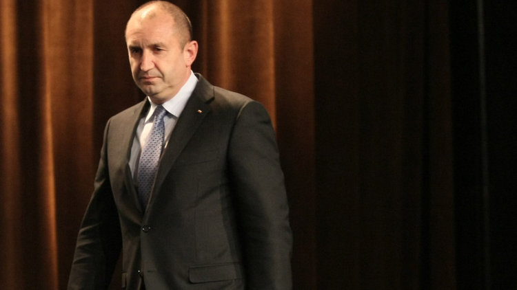 Ген.Радев: Всички заедно трябва да носим болката на Хитрино 