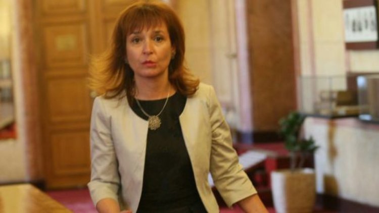 Две сестри останаха пълни сираци след трагедията в Хитрино