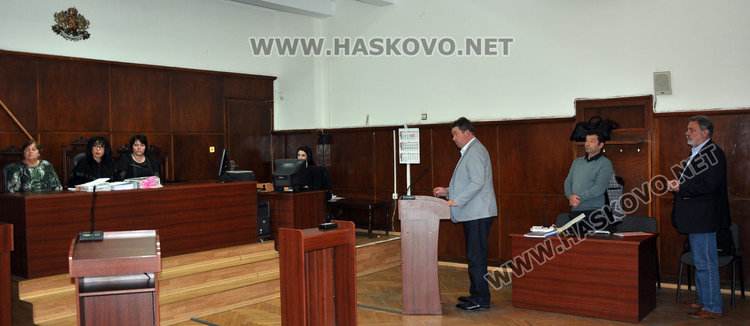 Съмнения за фалшифицирани в общината документи за затвора