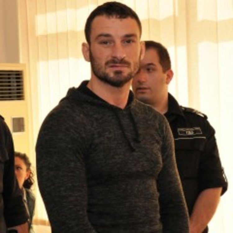 Друг връзвал ”опашките” на бежанците, не Низамов-Перата
