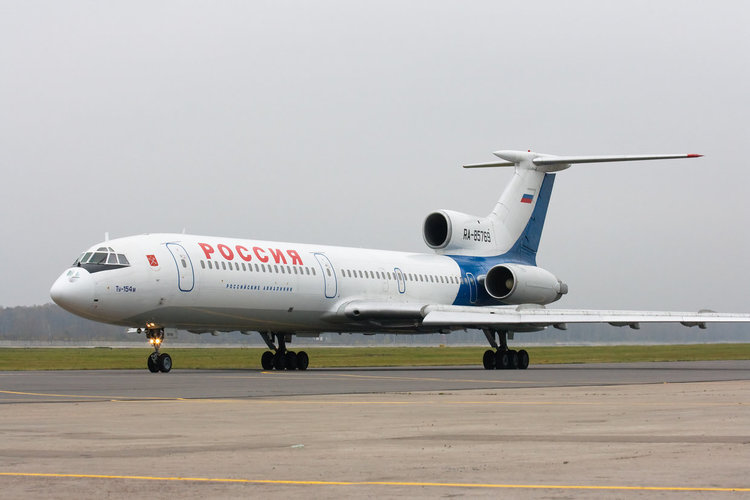 Русия спира полетите на самолети Ту-154