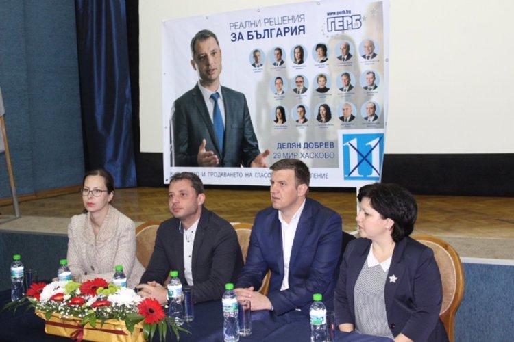 Делян Добрев: Край на бюрокрацията. Администрацията сама да си вади документите