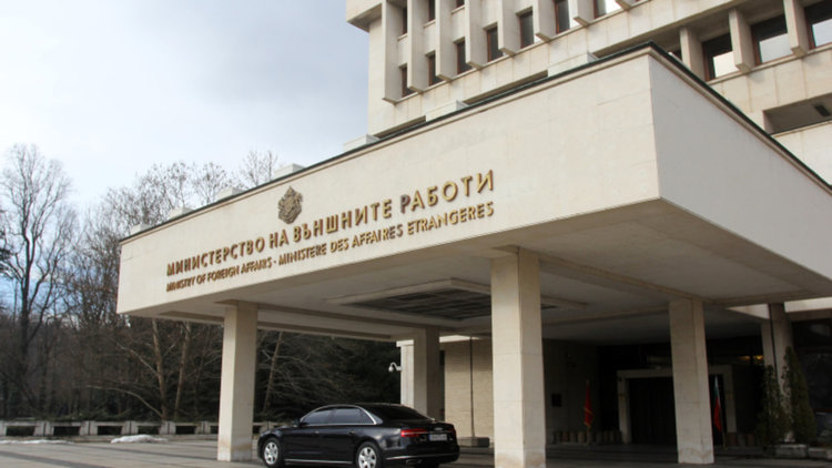 Откриваме нови консулства в Украйна, Полша и Молдова  