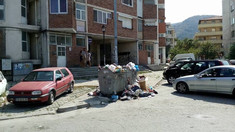 Асеновградчани: Контейнерите в града преливат