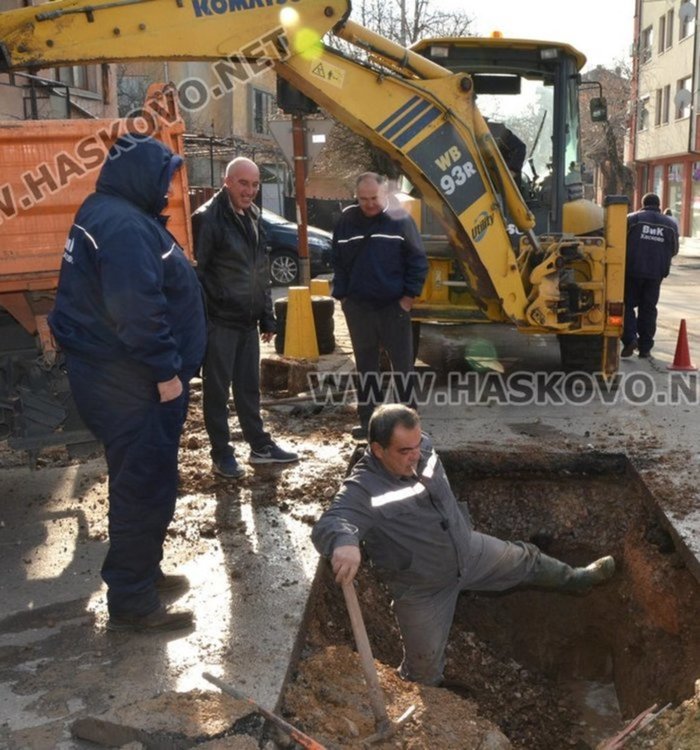 Авария в главен водопровод остави без вода блокове по „Стара планина“