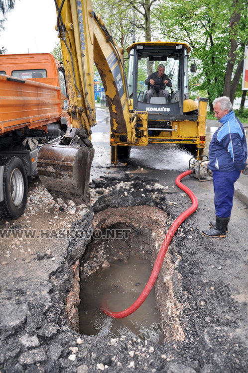 Центърът на Хасково без вода заради авария 