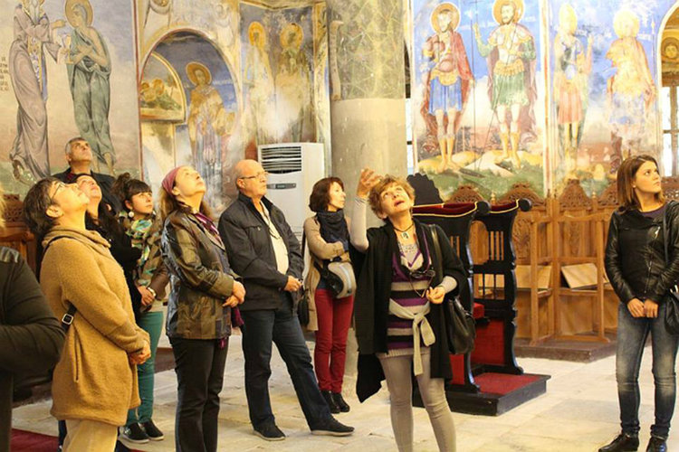Участници в Националната среща на музеите на обиколка в Асеновград