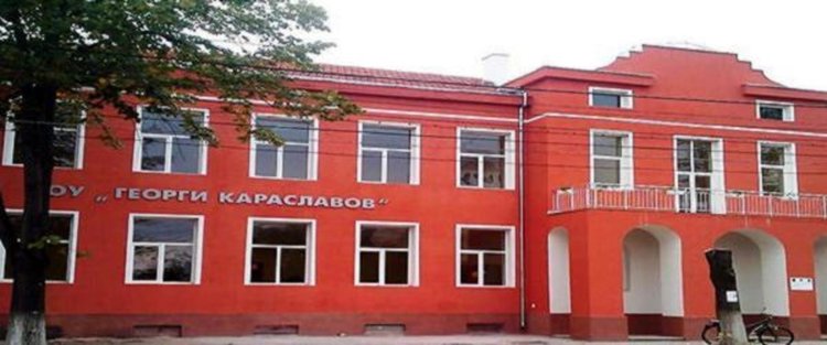 Общински съветници искат ясни правила и критерии по които да се отпускат пари на училищата