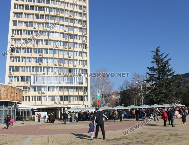 50 заявки за базара за мартеници в Димитровград, набират още