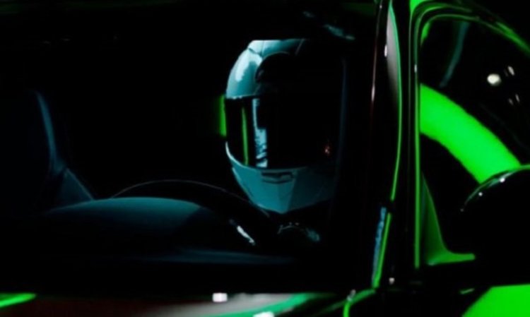 Don’t Panic, Tesla! Skoda Superb стига по-бързо до Марс!