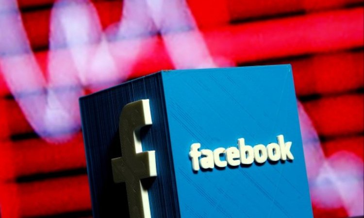Facebook с крачка назад – няма да разделя новинарския поток на две