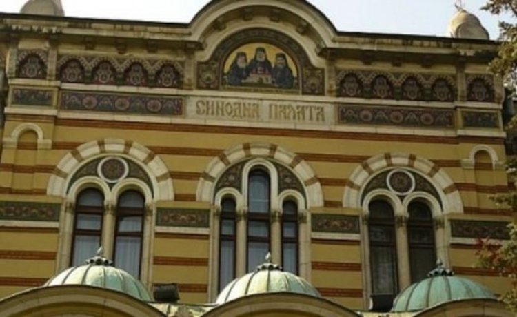 От Светия синод очакват и отговор на критиката на руския патриарх