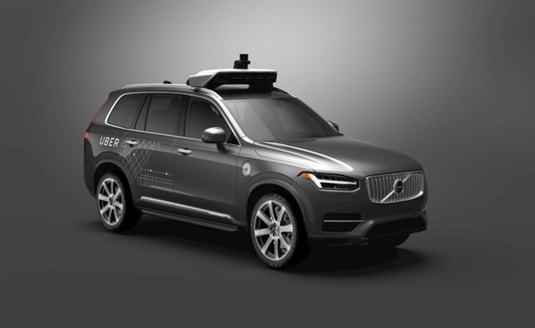 Автономен автомобил на Uber уби жена в Аризона