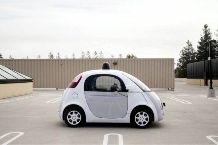 Apple изпревари Tesla по безпилотни автомобили