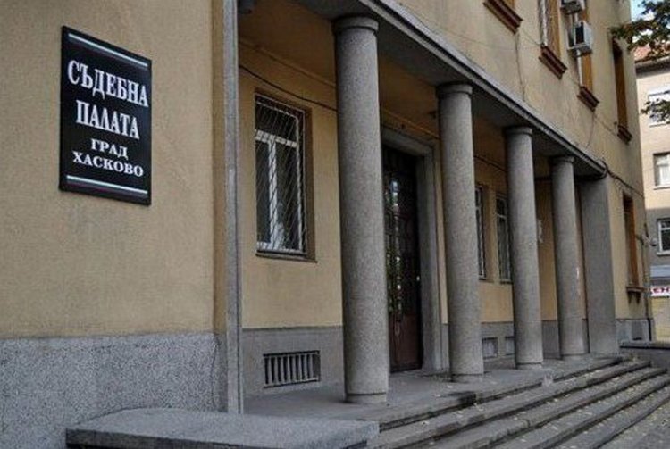 2000 лева глоба и 6 месеца условна присъда отнесе ресторантьор за подкуп на полицай