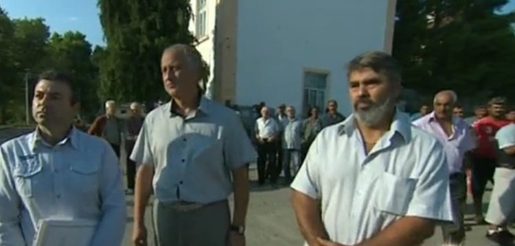Протест блокира международния път София-Бургас