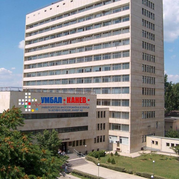 Русенски лекари доплатиха скъпа тазобедрена става на социално слаба възрастна жена
