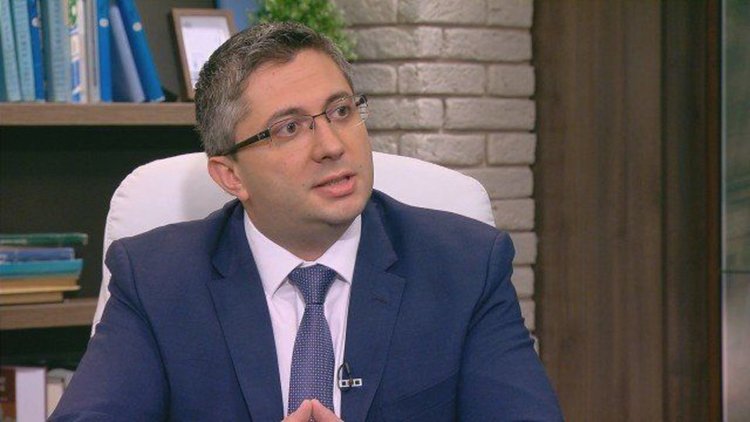 Нанков: Няма нужда от мотиви за оставката ми - 17 души загинаха