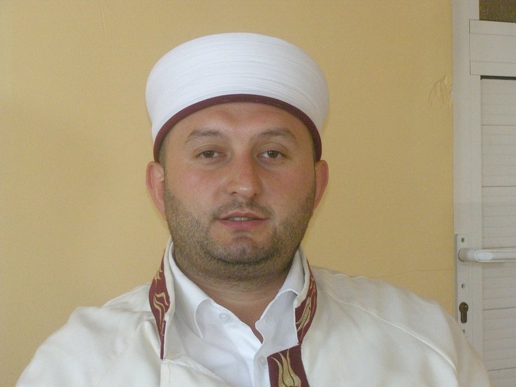 Приключи Националното състезание по основни познания на исляма в Момчилград