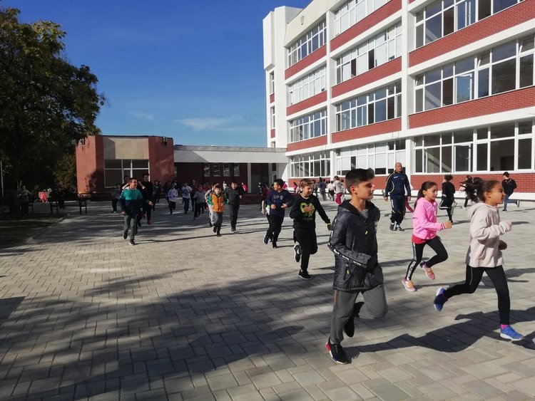 Учениците от "Св.св.Кирил и Методий" се включиха в Европейската седмица на физическата активност и спорта