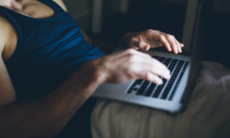 Киберхондрия и киберхординт: подхранва ли интернет нови състояния?