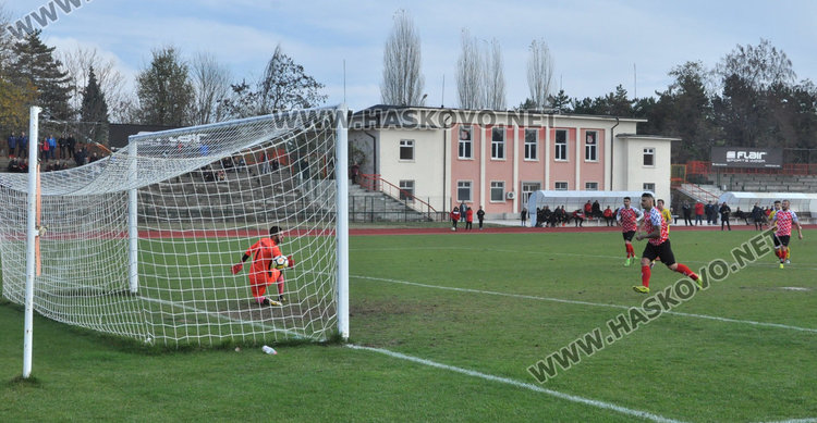 Хасково победи Димитровград с 2:0 в областното футболно дерби