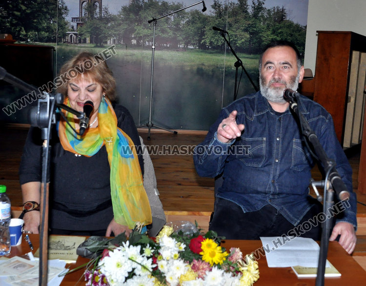 Пълна зала за премиерата на „Палимпсест“ на Ели Видева в „Заря“