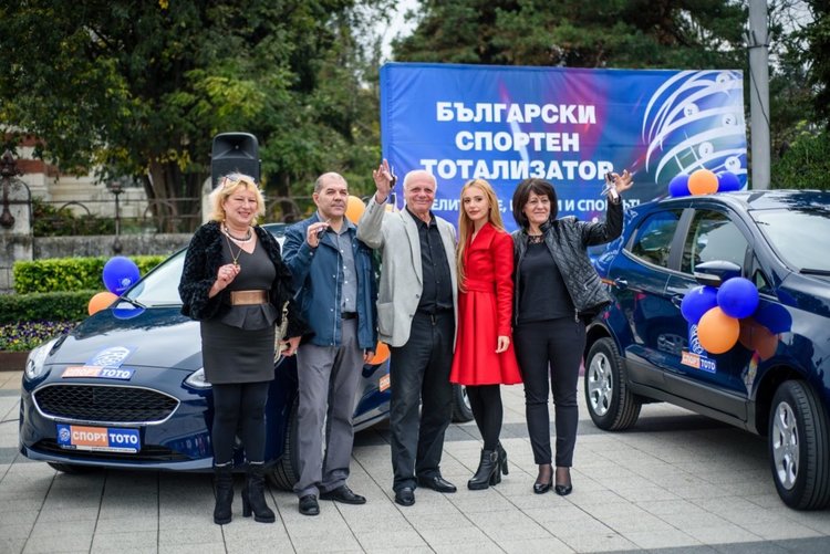 Тотото връчва ключовете на нов автомобил в Димитровград
