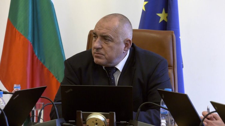 Борисов: Общините сами да решат кои пътища да извадим от винетната система 