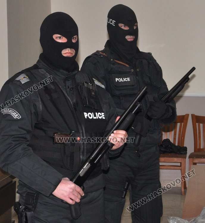 43-ма арестувани за незаконни парични преводи, спецакцията и в Хасково