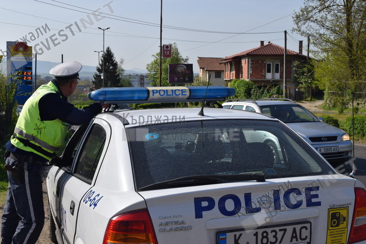 297 коли и 367 лица бяха проверени вчера при хайката на жандармерията срещу Златето