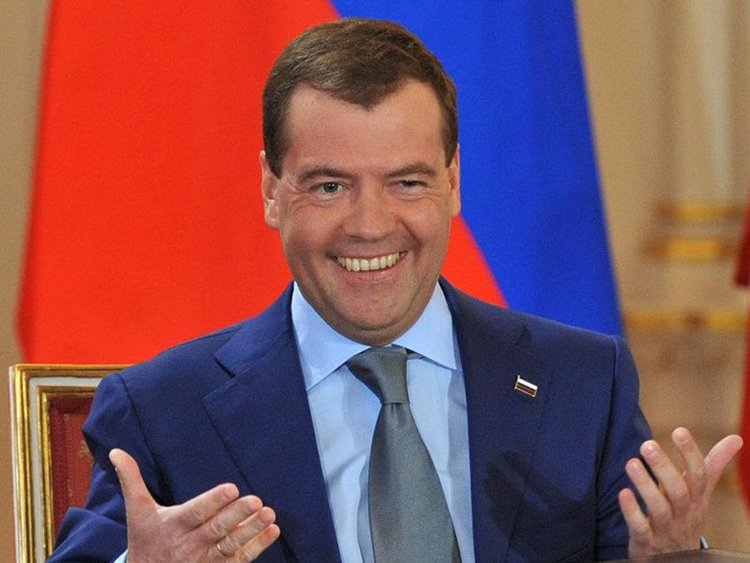 Медведев в София за среща с Борисов ден след националния празник