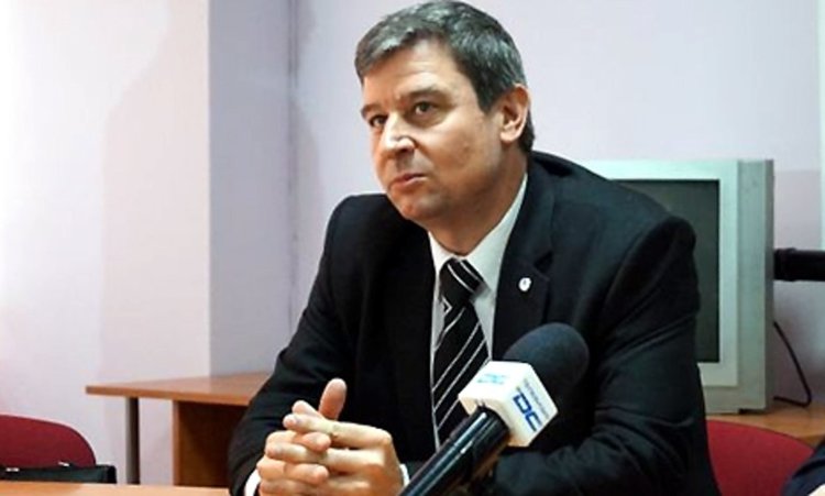 Председателят на Синдиката на учителите „Подкрепа” Юлиян Петров се среща днес с преподаватели в Кърджали