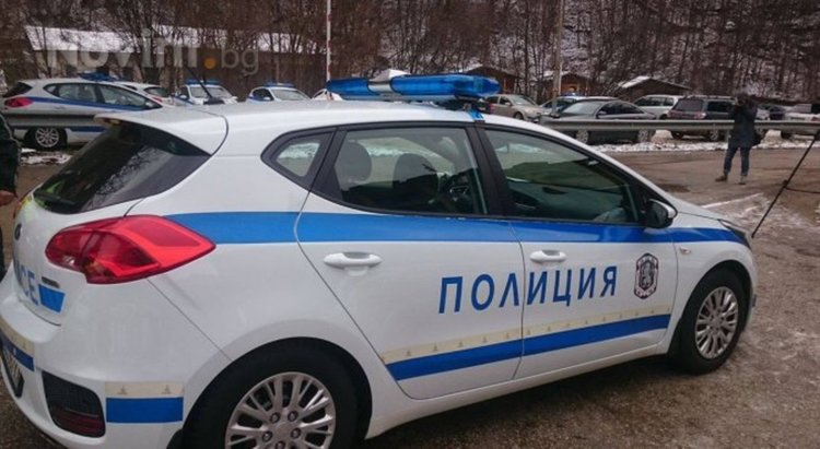 Младежи обраха димитровградчанин. Три кражби за денонощие