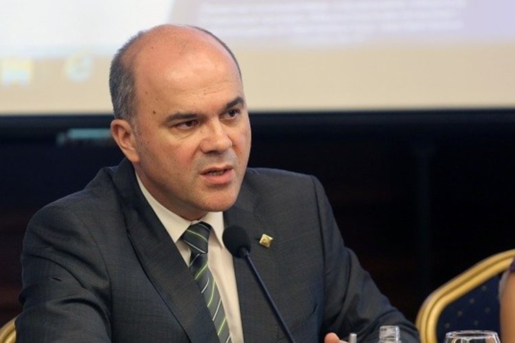 Над 400 деца са изоставени още в родилния дом през 2018 г