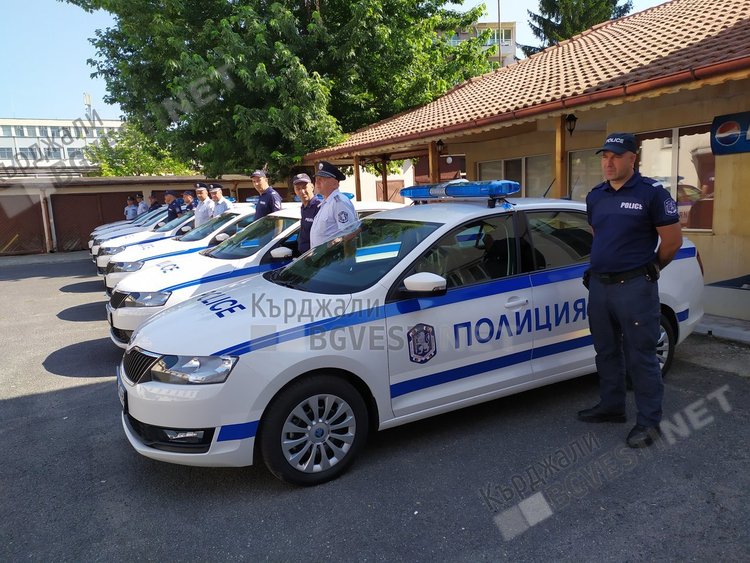 Седем нови патрулки получи МВР в Кърджали, пет ще патрулират по пътя за Маказа