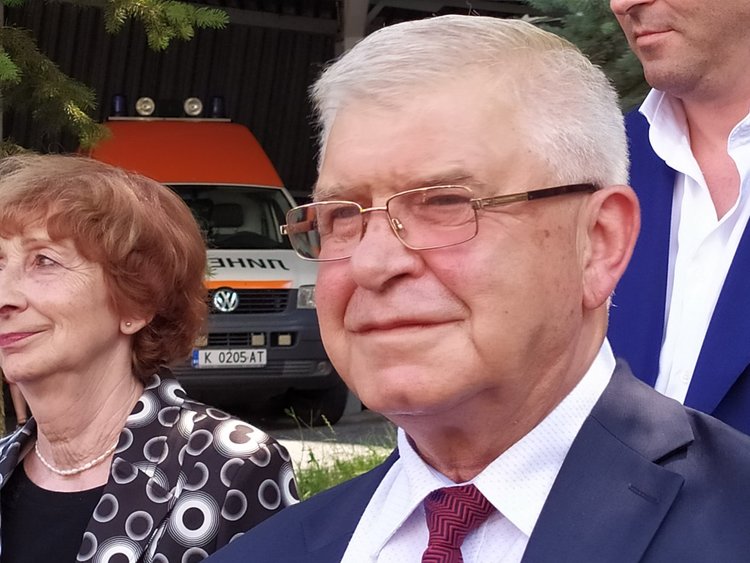Ананиев: Проблемът със заплатите на медицинските сестри ще чака Бюджет 2020