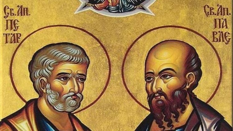 Мъжете от камък празнуват на Петровден, Павел и Преслава също черпят с ябълки